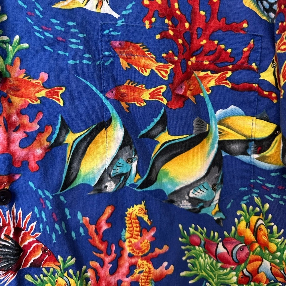Hilo Hattie Colorful Coral Reef Hawaiian Shirt size Medium Made in Hawaii - Picture 2 of 4